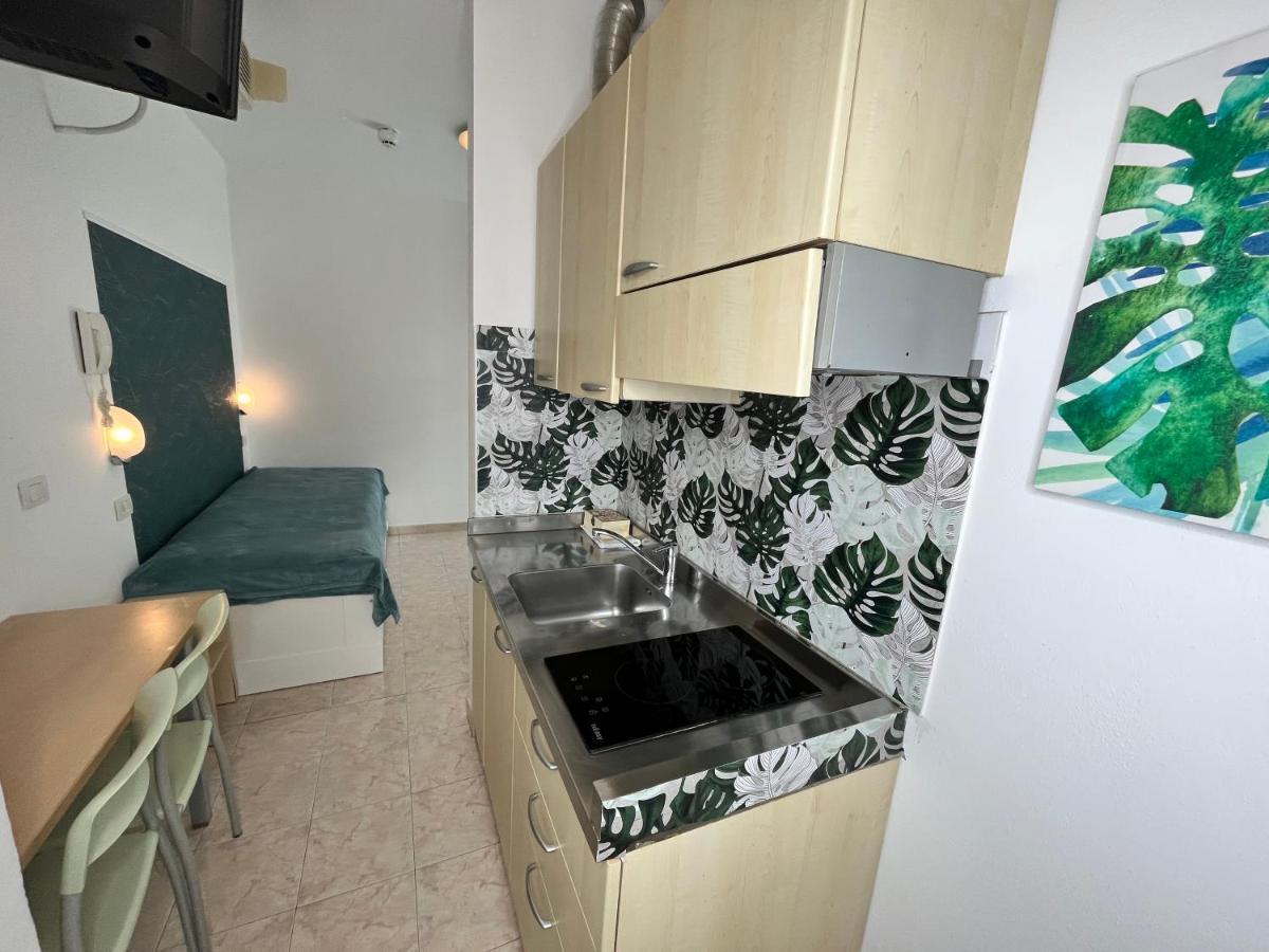 Residence Frontemare ริมินี ภายนอก รูปภาพ