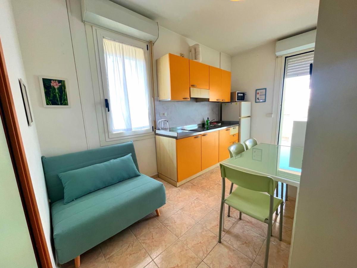 Residence Frontemare ริมินี ภายนอก รูปภาพ