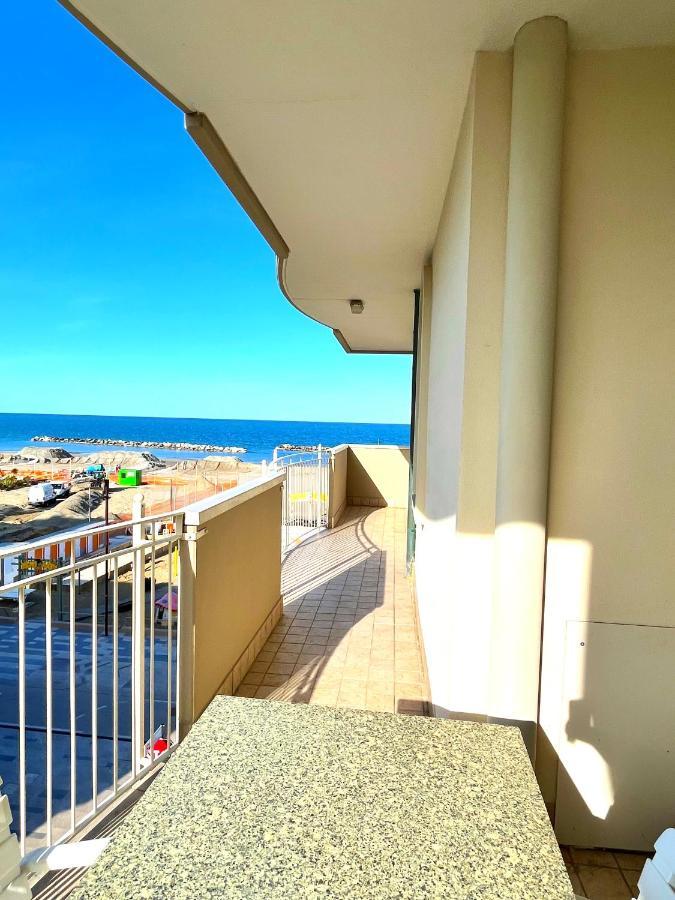 Residence Frontemare ริมินี ภายนอก รูปภาพ